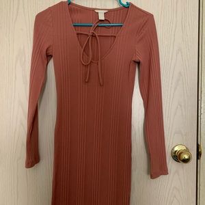 Pink ribbed bodycon dress